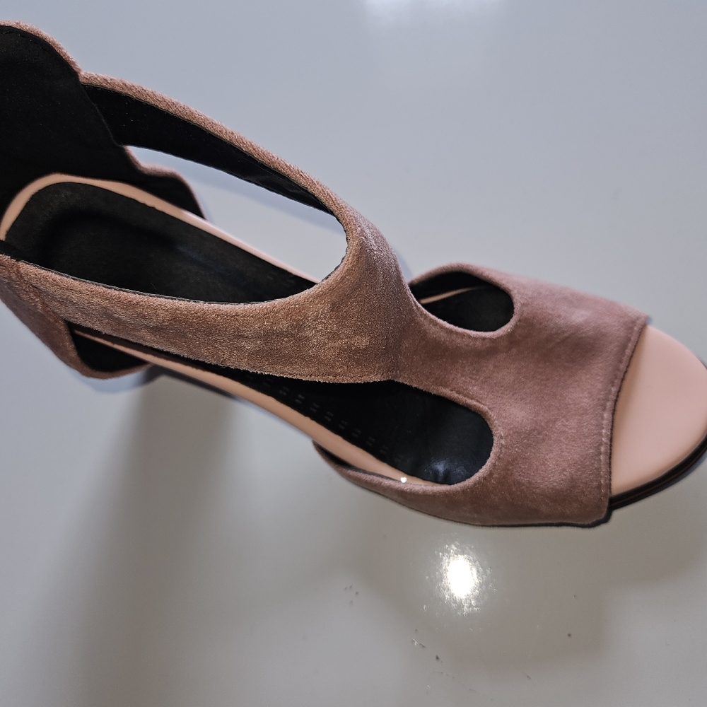 SANDALS - Picture 4 of 11